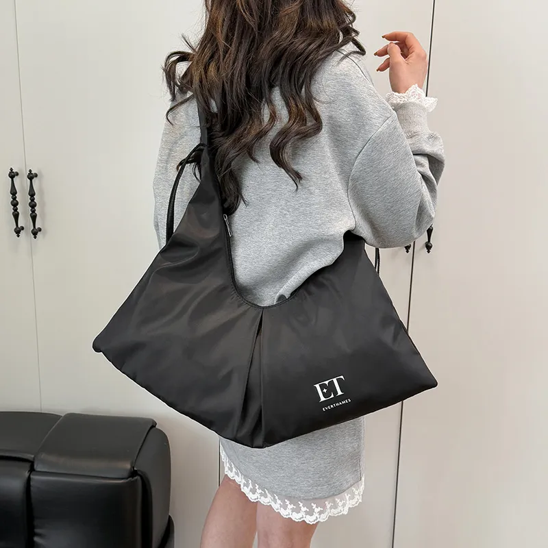 Everthames Nylon Fabric Shoulder Bag Unisex Black-2