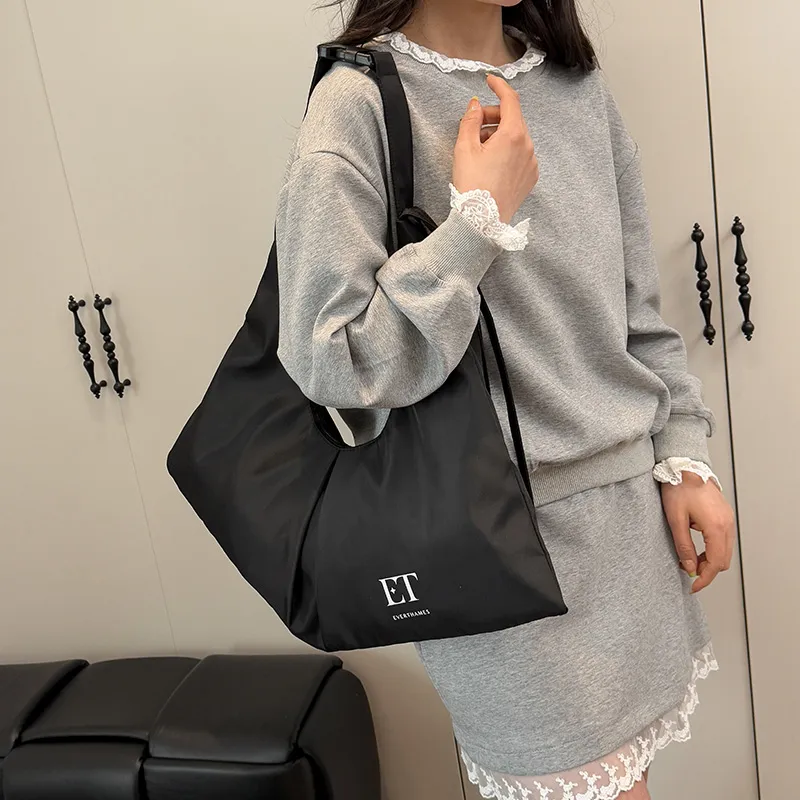 Everthames Nylon Fabric Shoulder Bag Unisex Black-3