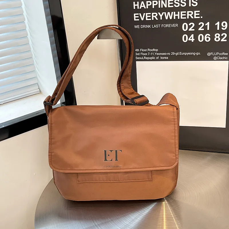 Everthames Nylon Fabric Shoulder Bag Women's Brown-1