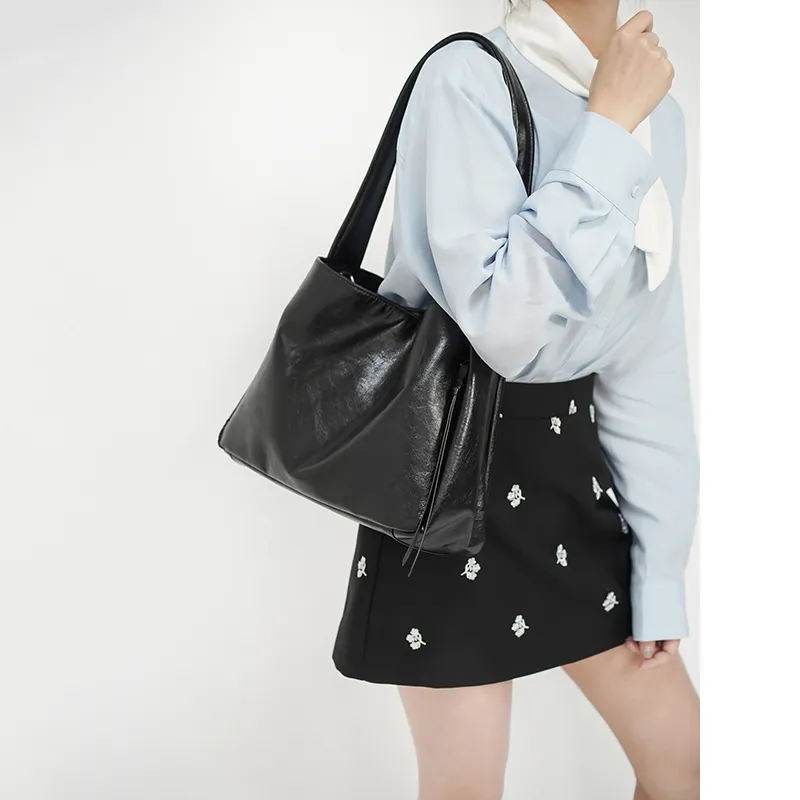 BEMIX PETS Artificial Leather Shoulder Bag Regular Women's Black/Milk Tea-1