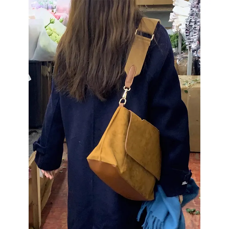 BEMIX PETS PU With Suede Shoulder Bag Women's Caramel Brown-1