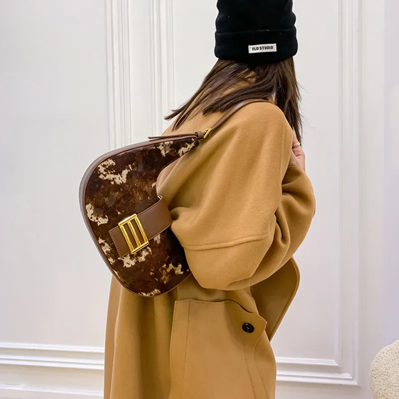 BEMIX PETS Horse Leather Shoulder Bag Women's Brown-1
