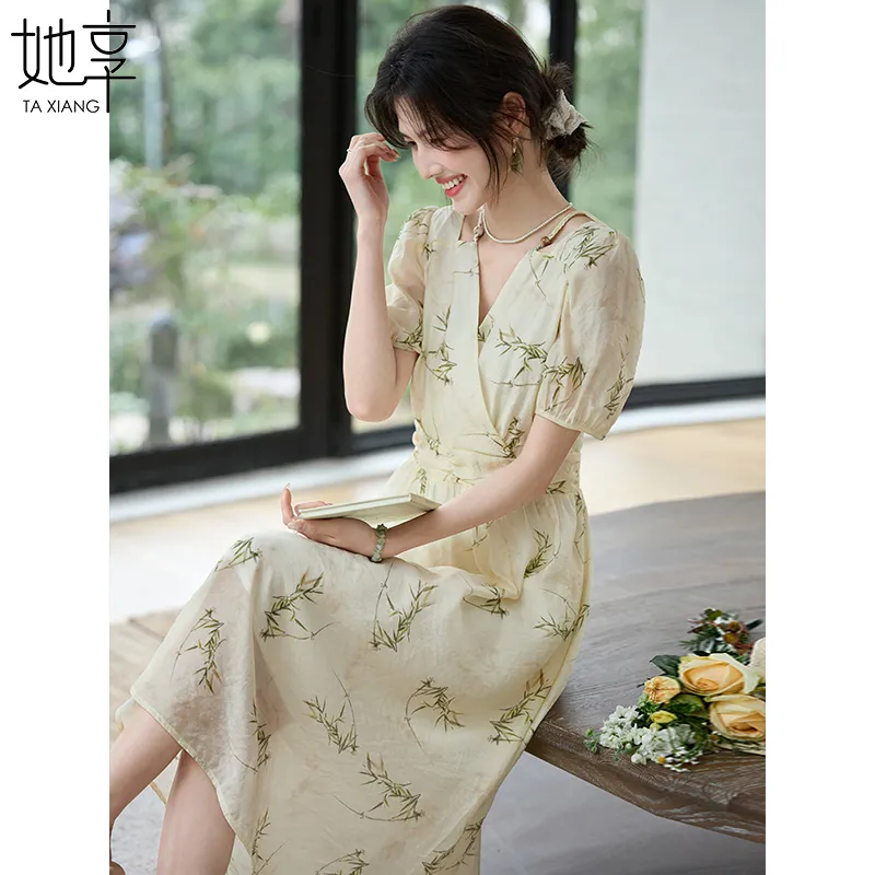 She Enjoys Short Sleeved Dress Women's Light Green-3