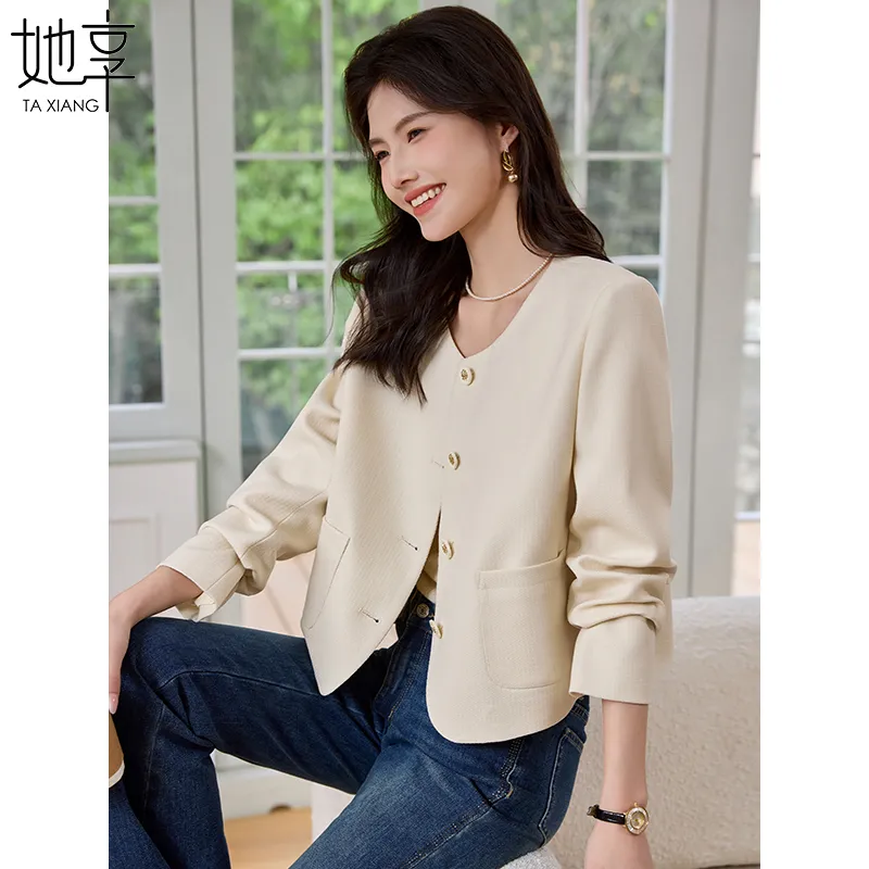 She Enjoys Cropped Coat Women's Ecru-3