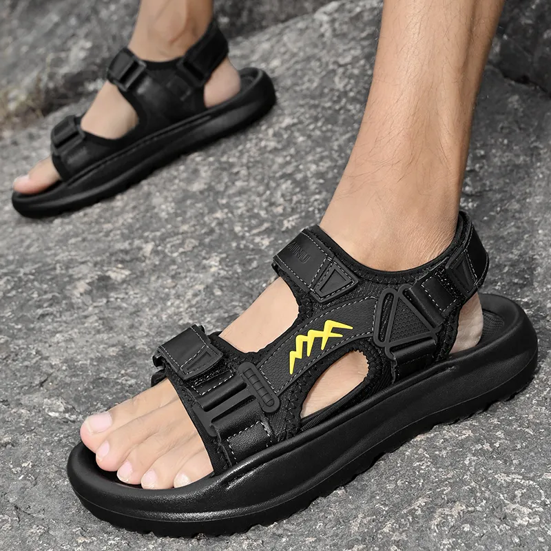 Eminu Beach Sandals Men Black-4