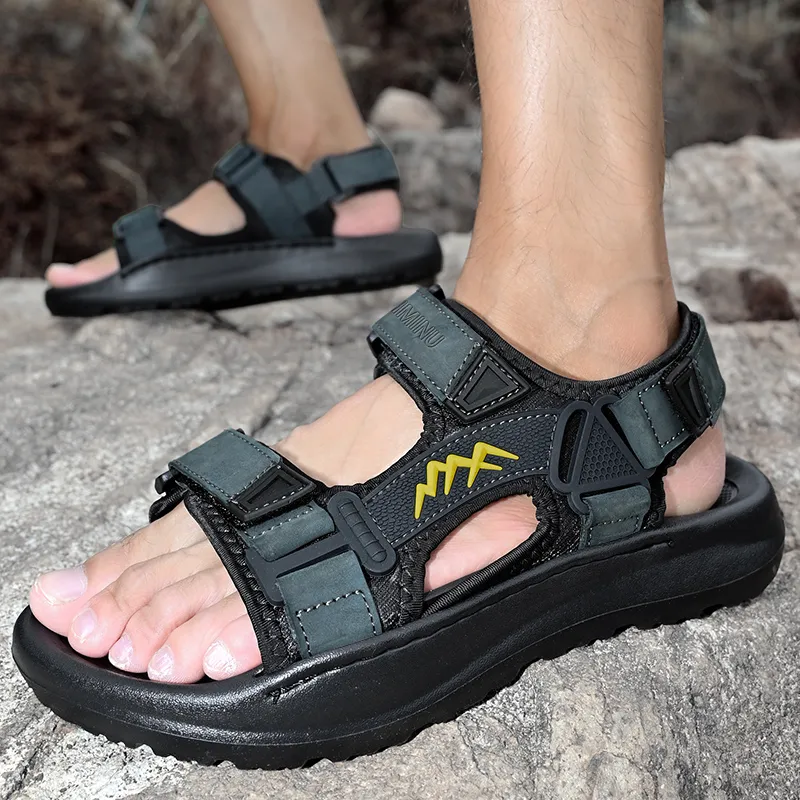 Eminu Beach Sandals Men Black-12