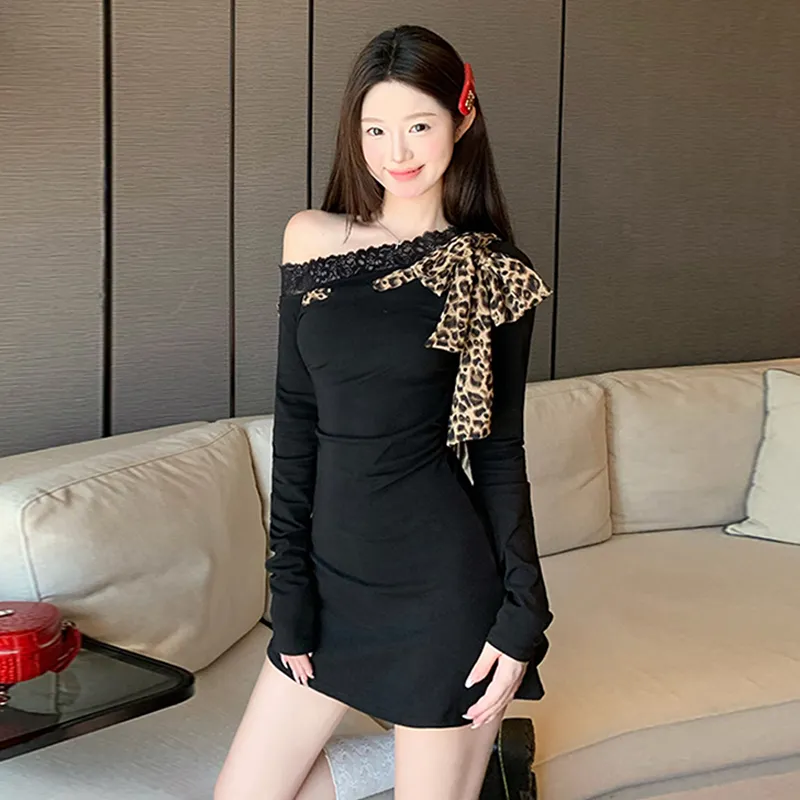 Dippanis Long Sleeved Dress Women's Black-2