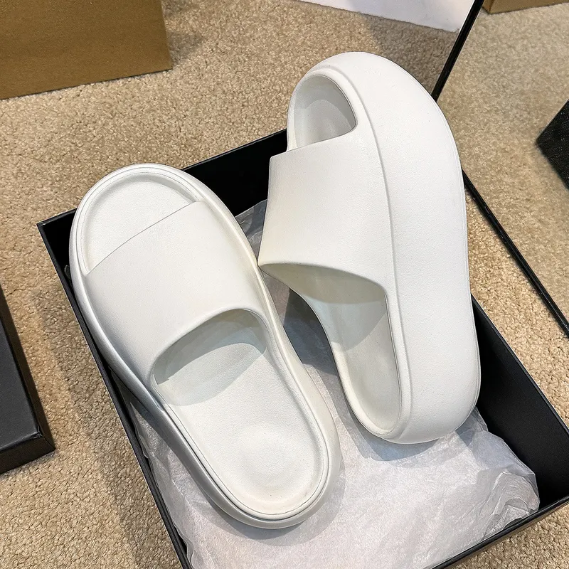 Red bean Slippers / Home Slippers-1