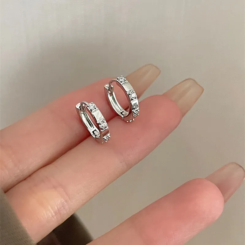 GELUTU Normcore Style Small Circle Earrings Unisex-1