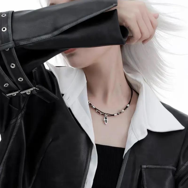 CRUISO Leather Necklaces Unisex-1