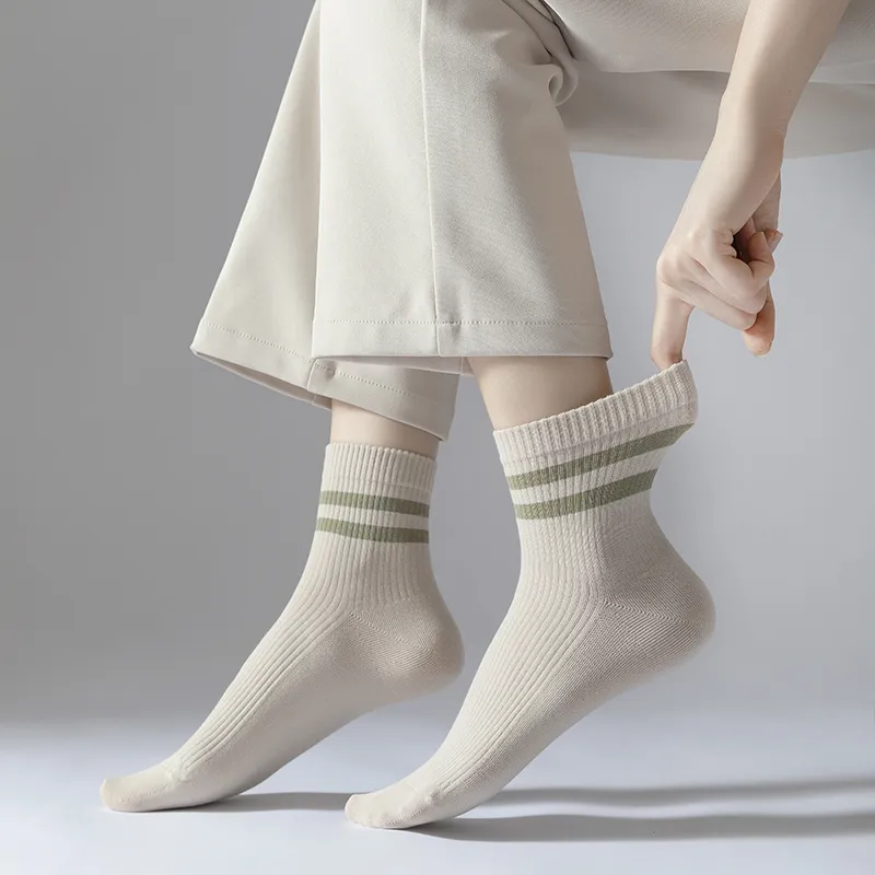 Caramella Mid-Calf Socks Women's 4 Pack-19