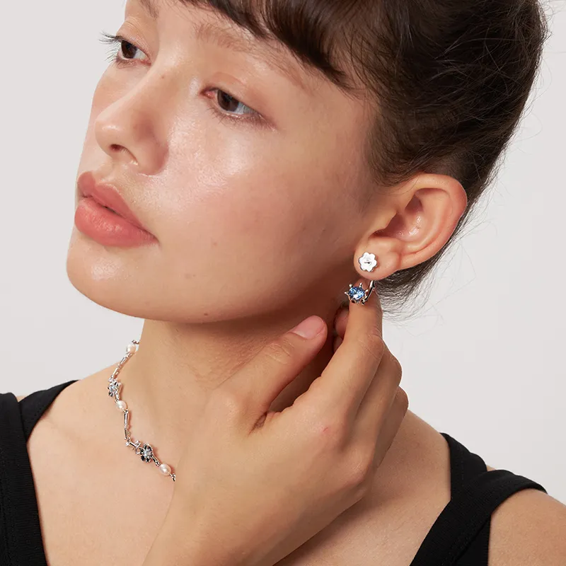 GITHA Zircon Floral Hoop Earrings Unisex-3