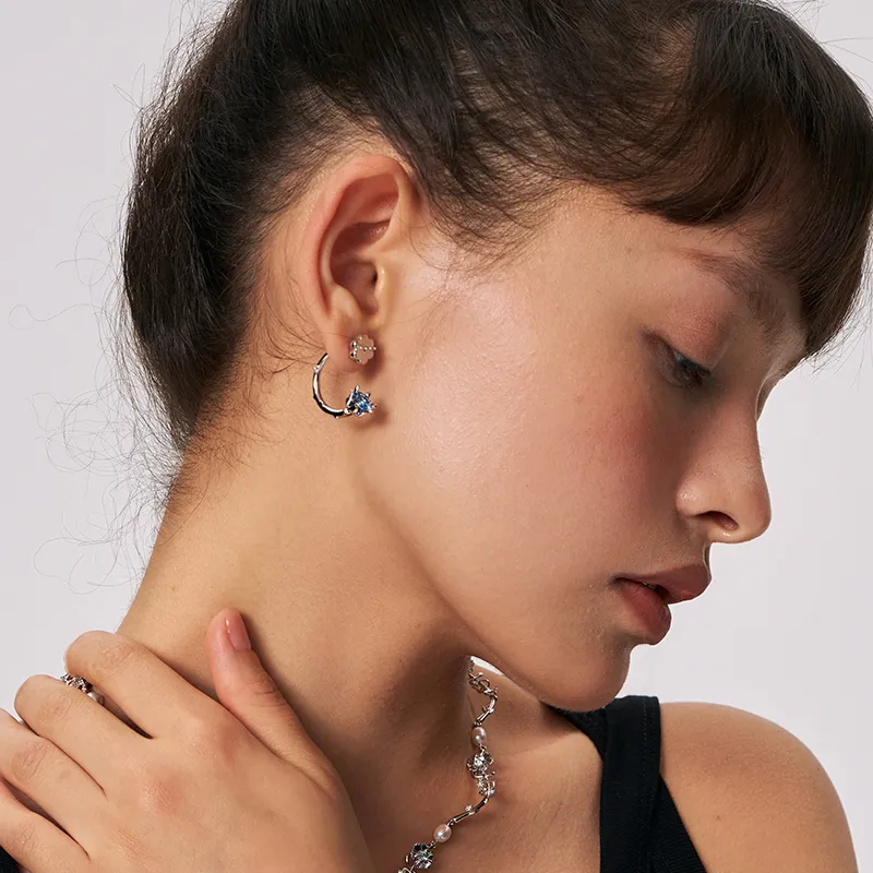 GITHA Zircon Floral Hoop Earrings Unisex-4