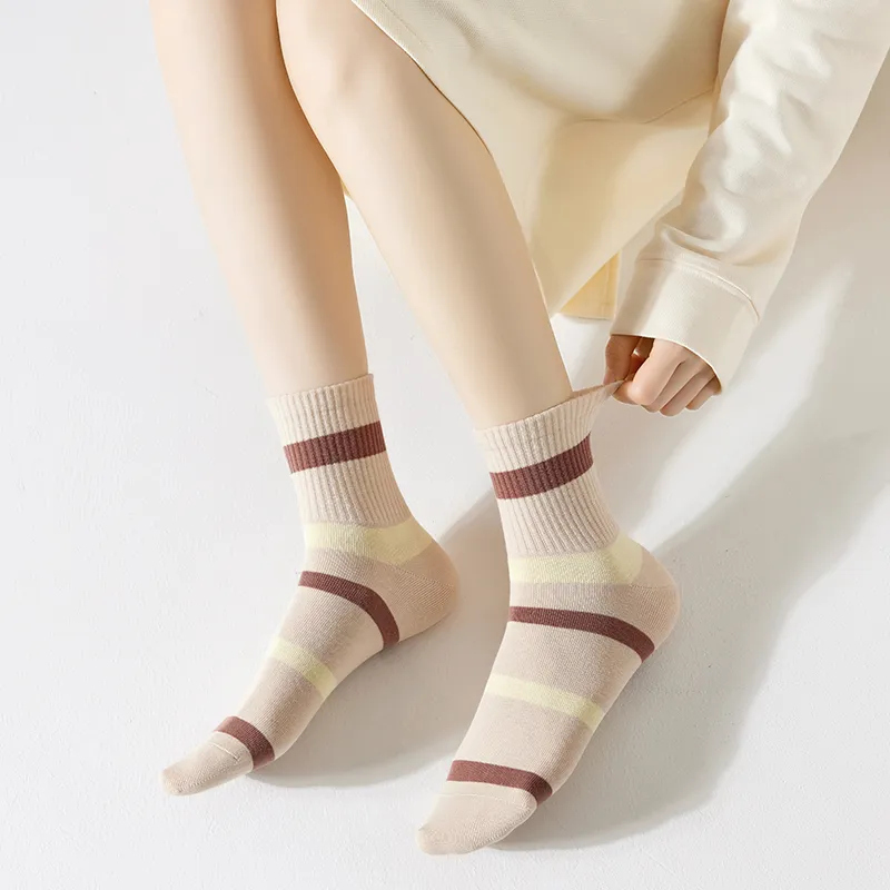 Master Women's Mid Calf Socks-5