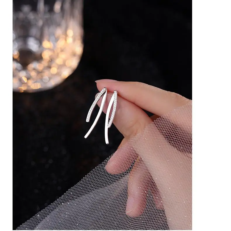 MONI JEWELLERY S925 Sterling Silver Stud Earrings Women's-1