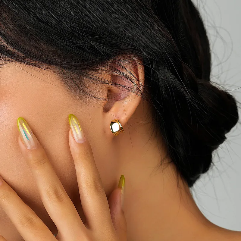MONI JEWELLERY S925 Silver Stud Earrings Women's Gold-4
