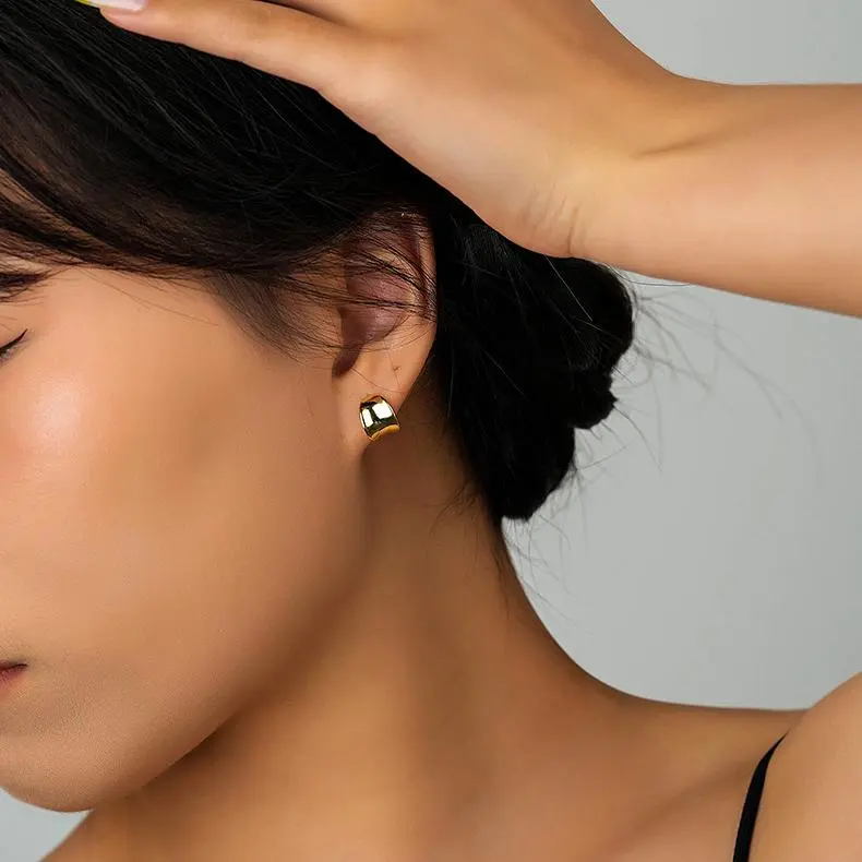 MONI JEWELLERY S925 Silver Stud Earrings Women's Gold-2