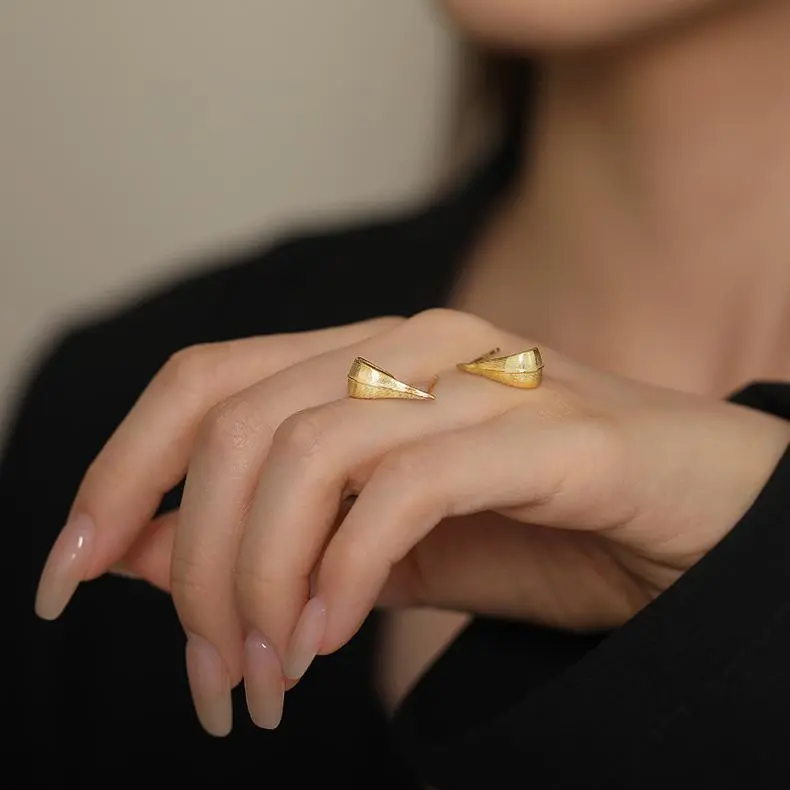 MONI JEWELLERY S925 Stud Earrings Women's-3