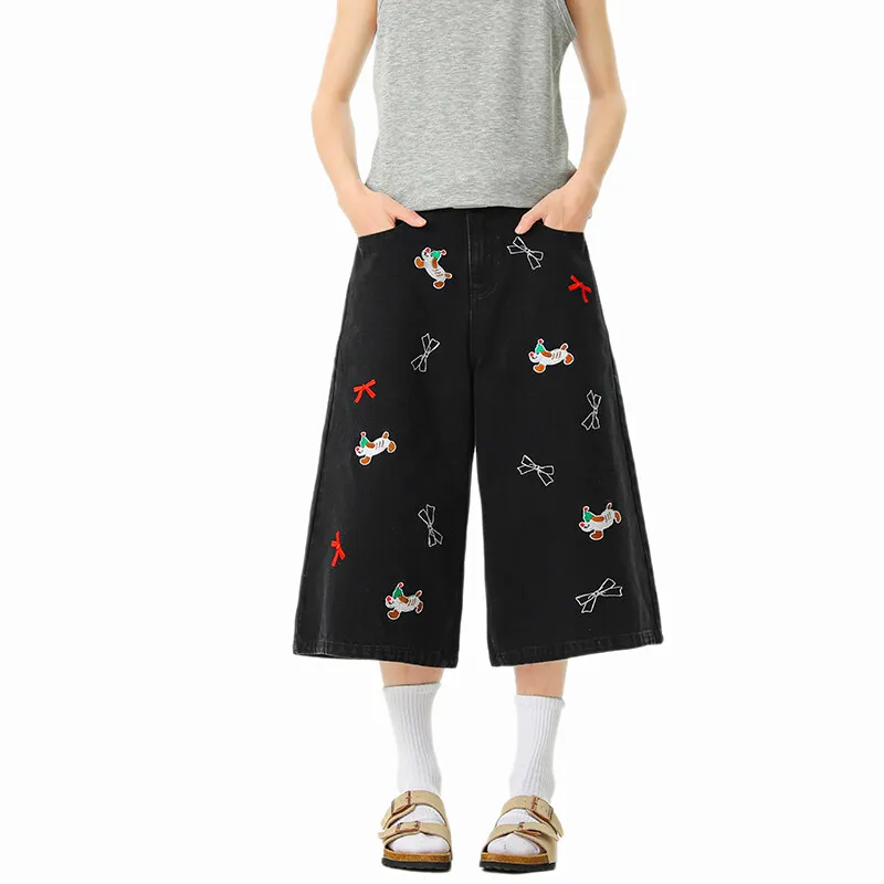 T IRA Capri Denim Shorts Unisex-4