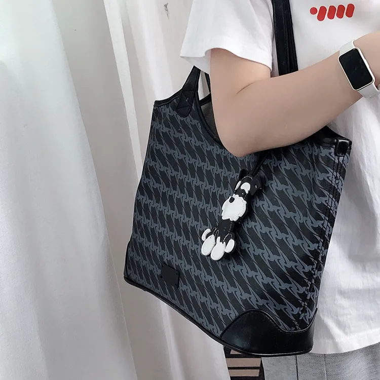 Yalu PU Shoulder Bag Women's Truffle Black-5