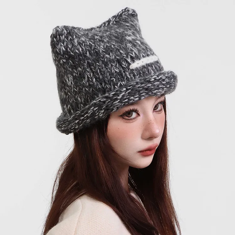 Yalu Polyester Beanies Unisex Gift Box Set-4