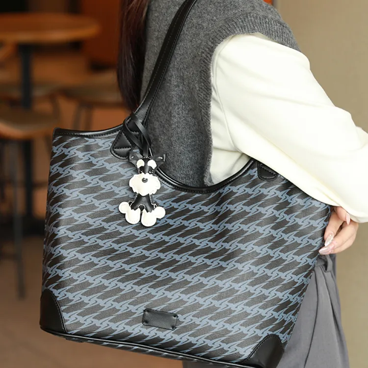 Yalu PU Shoulder Bag Women's Truffle Black-1