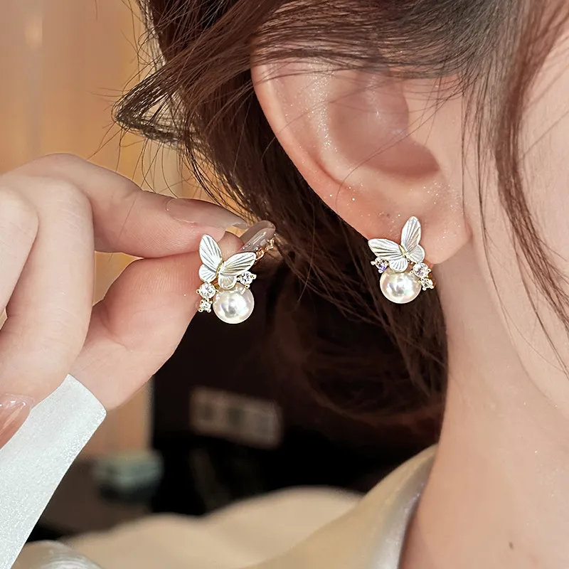 QIANFANGDAHUANGYE Alloy Stud Earrings Women's-1