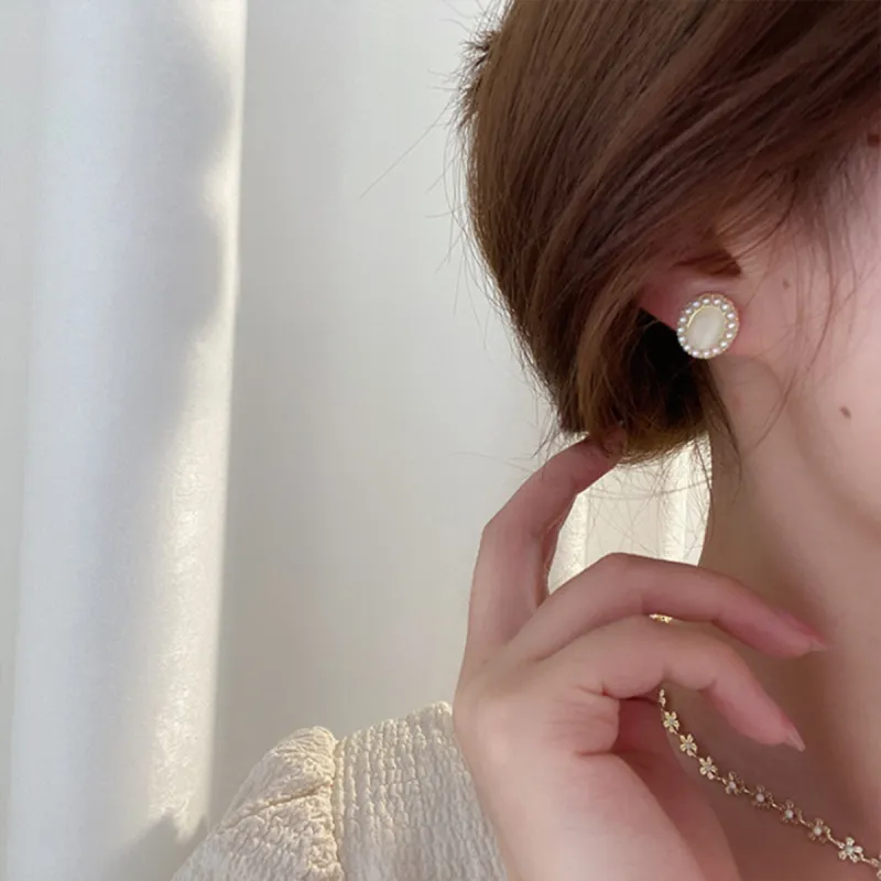 QIANFANGDAHUANGYE Resin Stud Earrings Women's-1