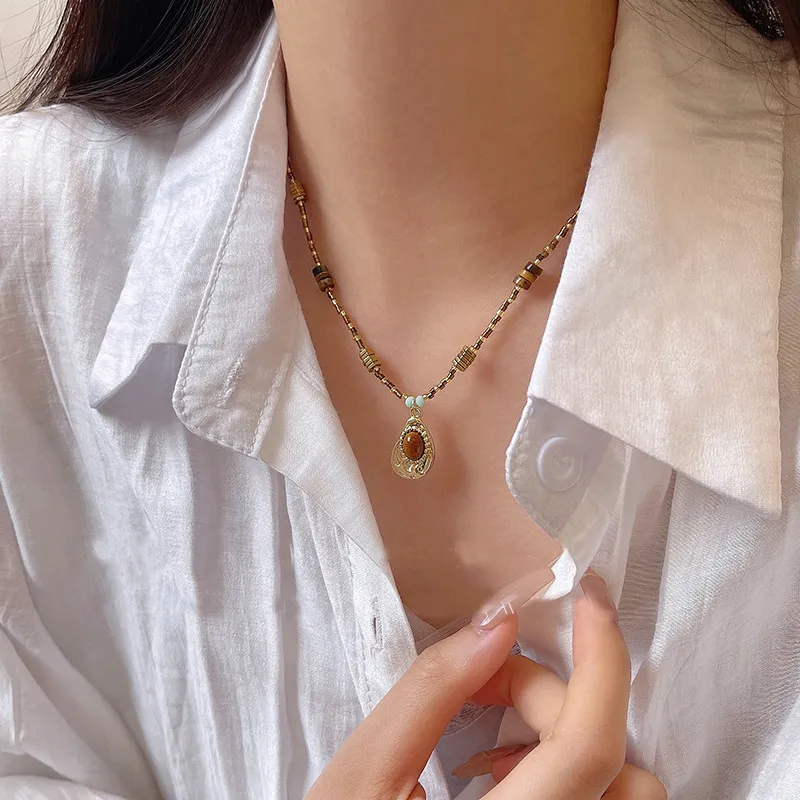 QIANFANGDAHUANGYE Alloy/Resin Necklaces Women's-1