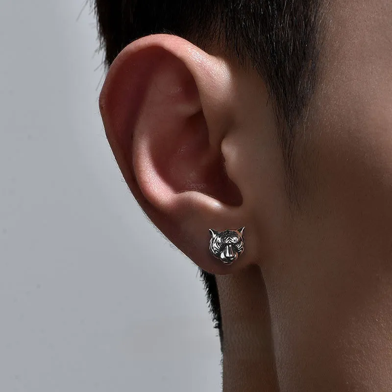 QIANFANGDAHUANGYE S925 Sterling Silver Stud Alloy Stud Earrings Men's-1