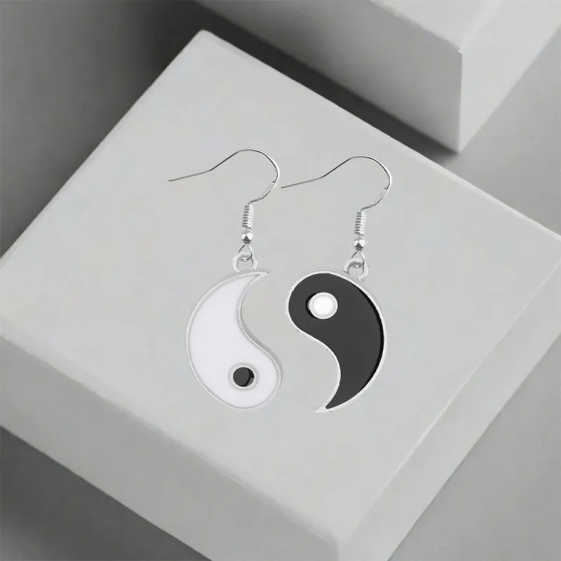 QIANFANGDAHUANGYE Oil Drip Earrings Unisex-5