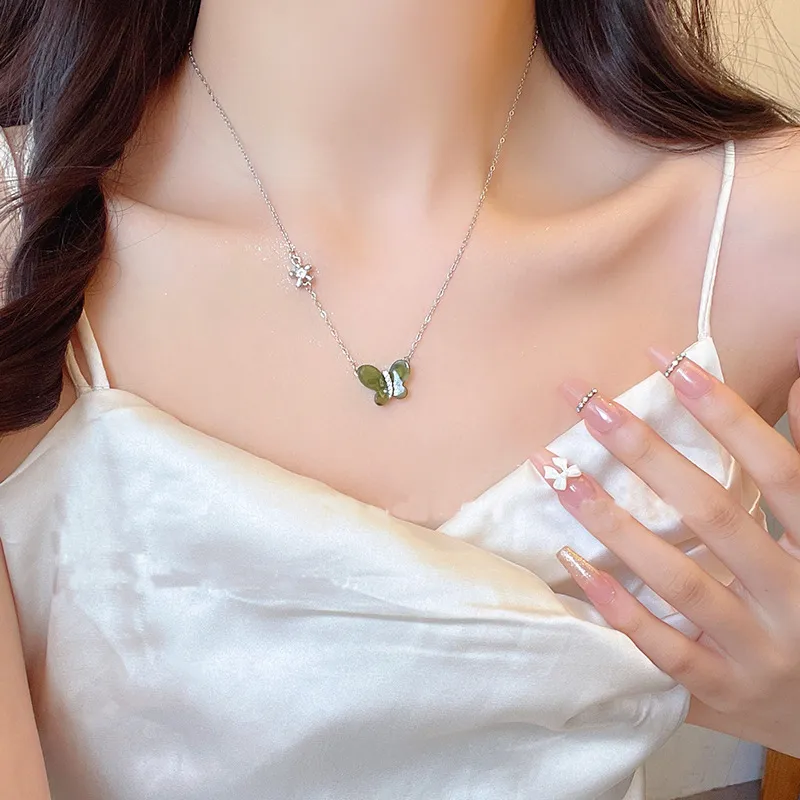 QIANFANGDAHUANGYE Alloy Necklaces Women's-1