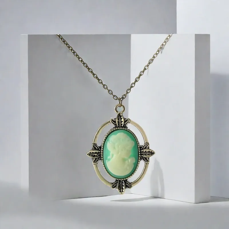 QIANFANGDAHUANGYE Resin Necklaces Women's-3