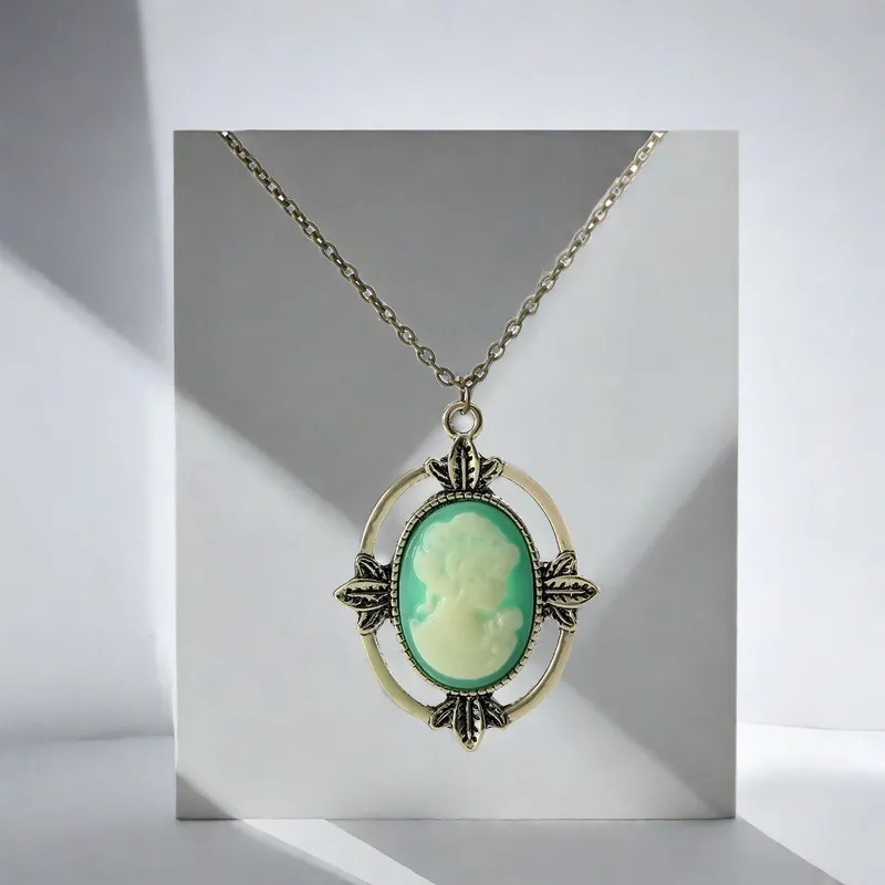 QIANFANGDAHUANGYE Resin Necklaces Women's-2