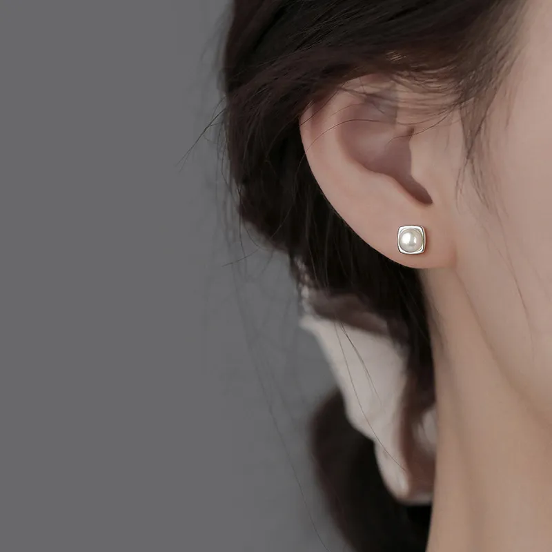 QIANFANGDAHUANGYE Alloy Stud Earrings Women's-1
