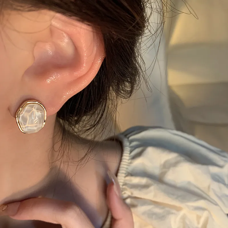 QIANFANGDAHUANGYE Alloy Stud Earrings Women's-1