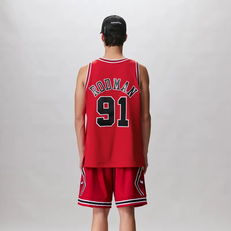 Mitchell & Ness Chicago Bulls Road 1997 98 Dennis Rodman Swingman Jersey-2