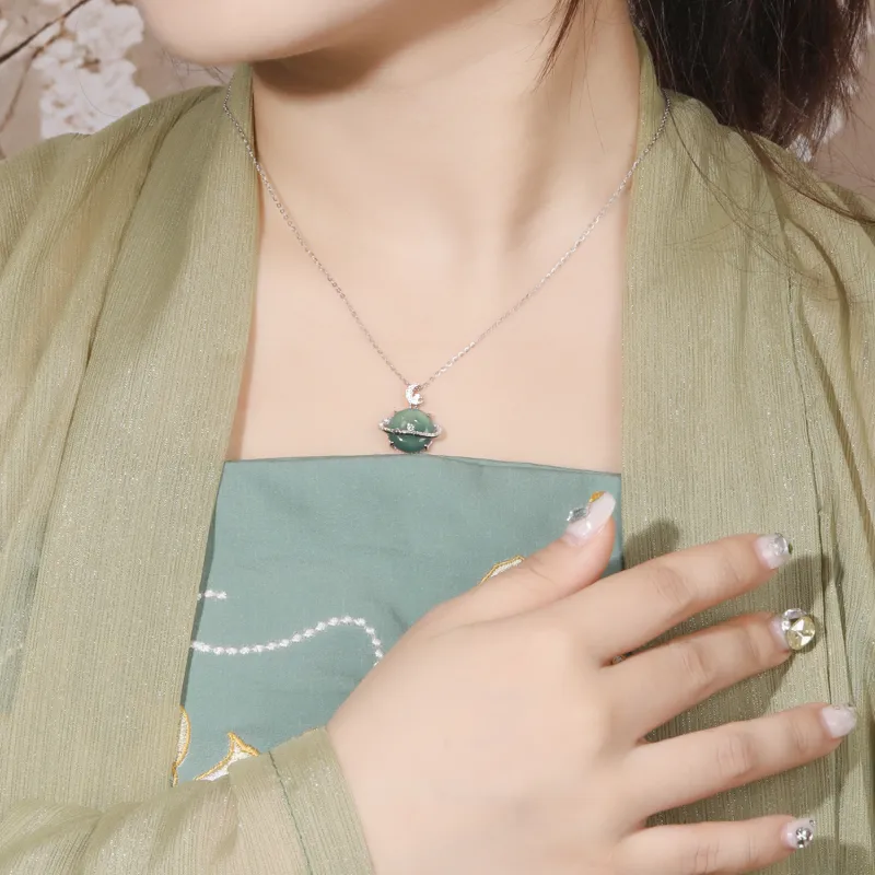 Lao Feng Xiang Ice Type Necklaces Women's-4