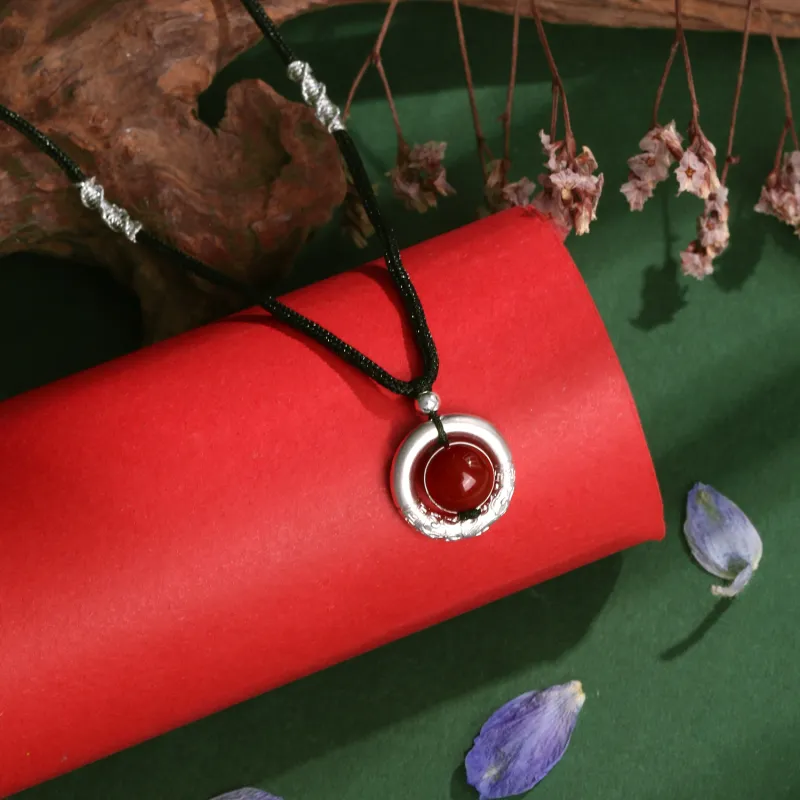 Lao Feng Xiang Agate Jade Necklaces Unisex-2