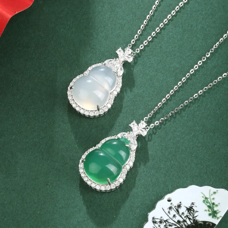 Lao Feng Xiang Chalcedony Necklaces Unisex-4