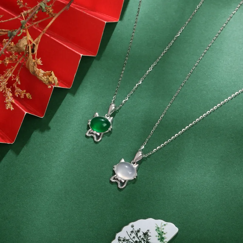 Lao Feng Xiang Chalcedony Necklaces Unisex-4