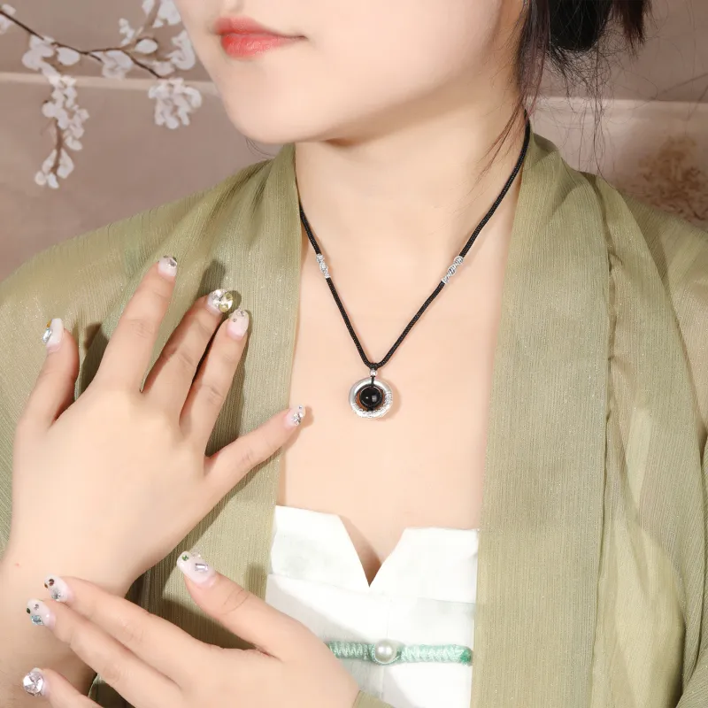 Lao Feng Xiang Agate Jade Necklaces Unisex-7