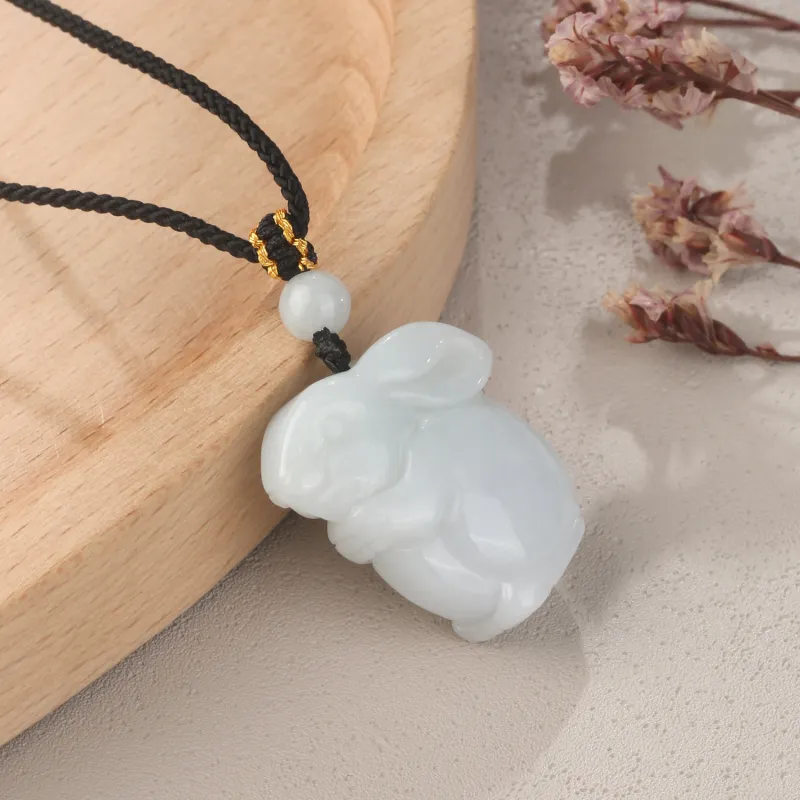 Lao Feng Xiang Bean Type Necklaces Women's-1