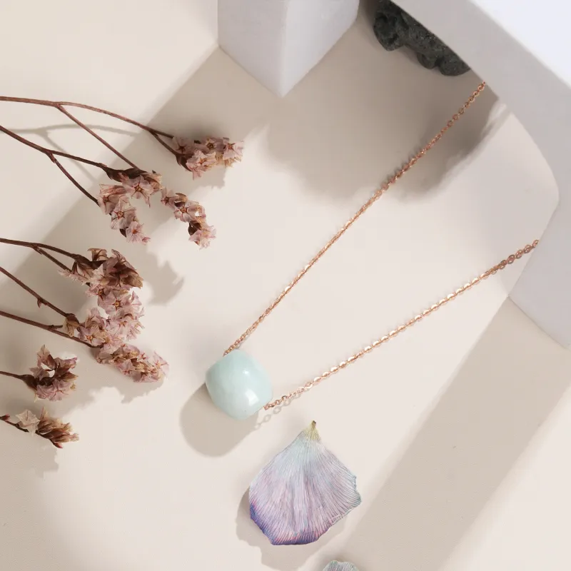 Lao Feng Xiang Bean Type Jadeite Necklaces Women's-3
