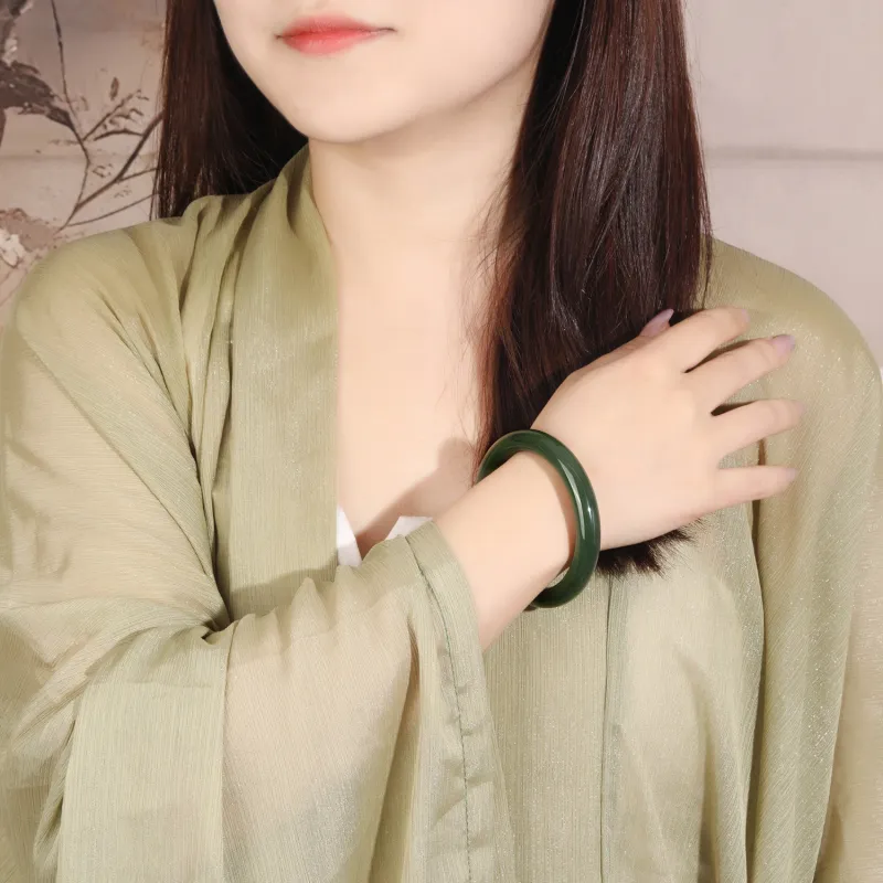 Lao Feng Xiang Hetian Jade Bangles Green Jade Women's-1