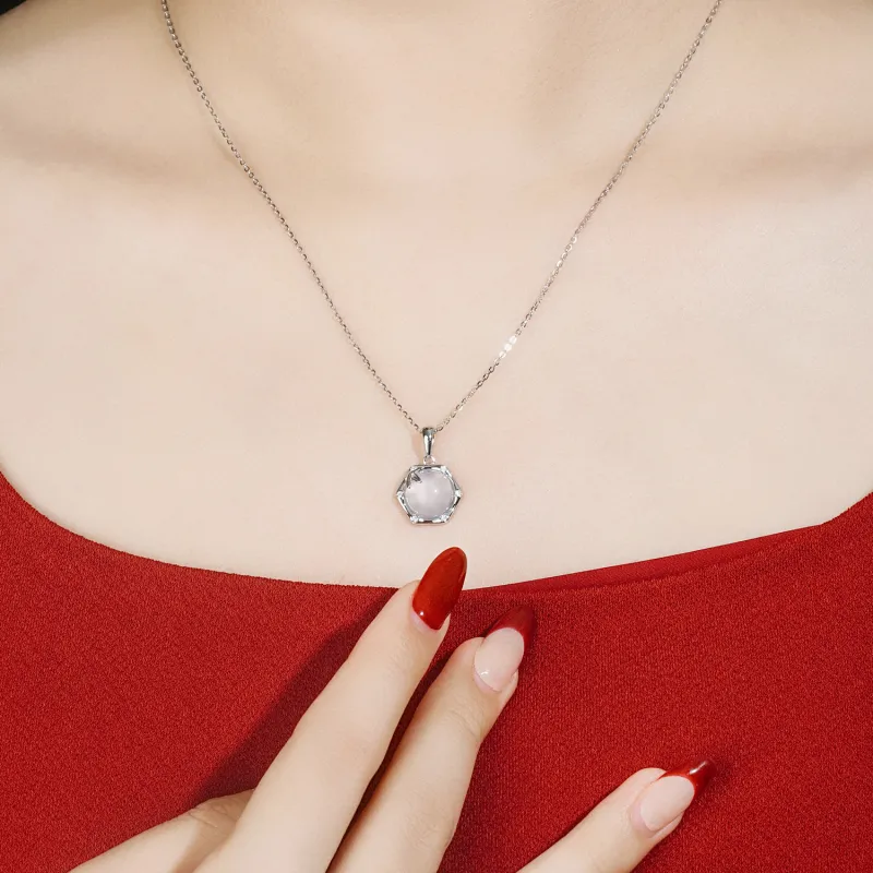 Lao Feng Xiang Chalcedony Necklaces Women's-1