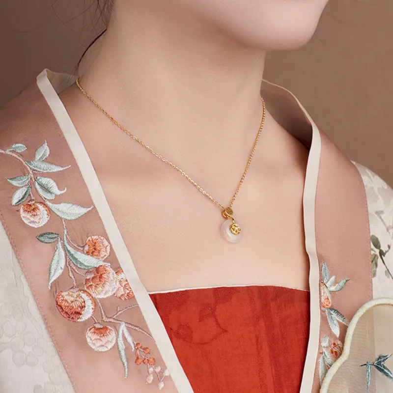 Lao Feng Xiang Chalcedony Necklaces Women's-5