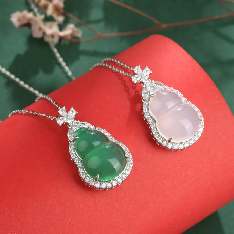 Lao Feng Xiang Chalcedony Necklaces Unisex-3