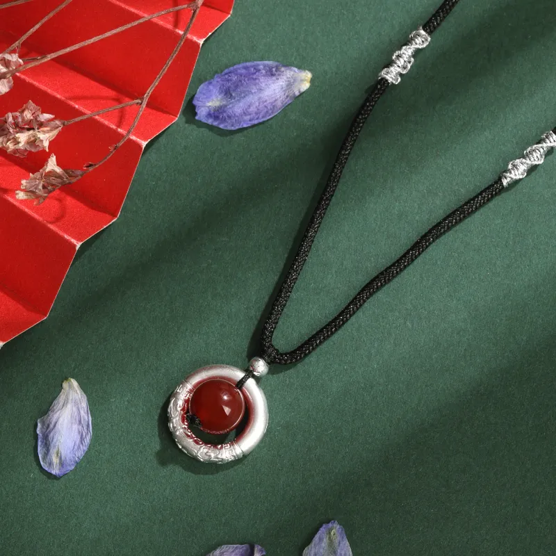 Lao Feng Xiang Agate Jade Necklaces Unisex-1