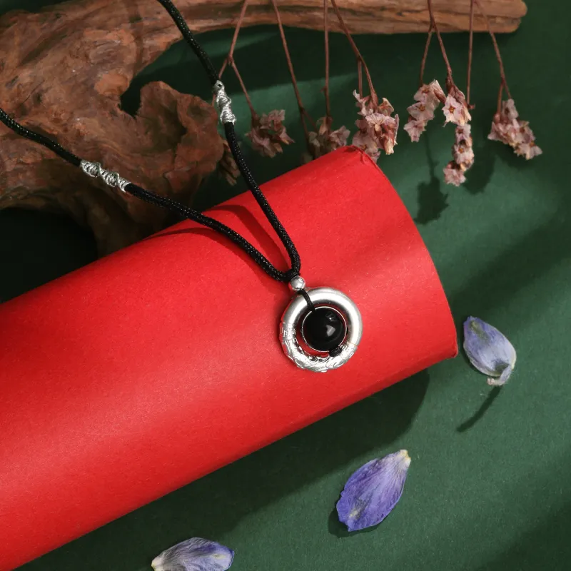 Lao Feng Xiang Agate Jade Necklaces Unisex-8